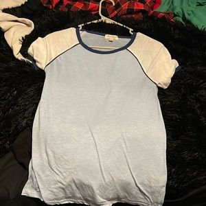 Light colored tee. Size small